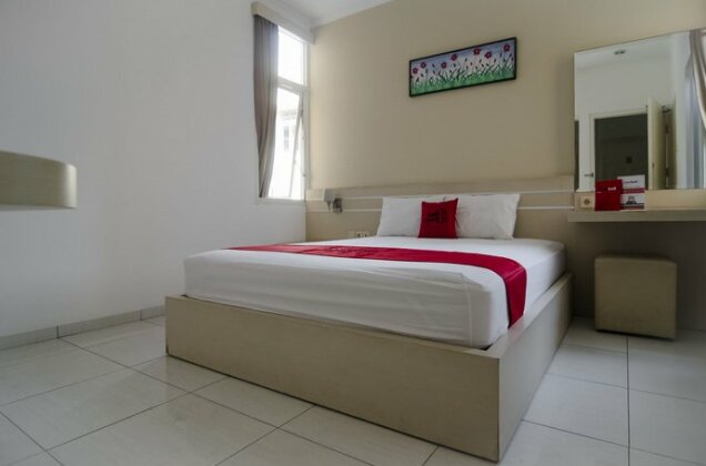RedDoorz @ Mataram - Photo2