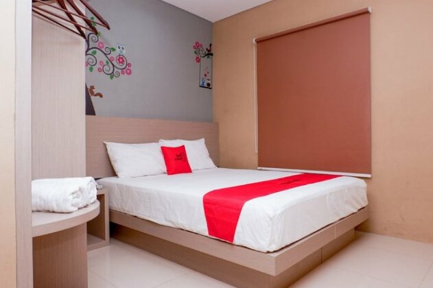 RedDoorz near Java Supermall Semarang - Photo2