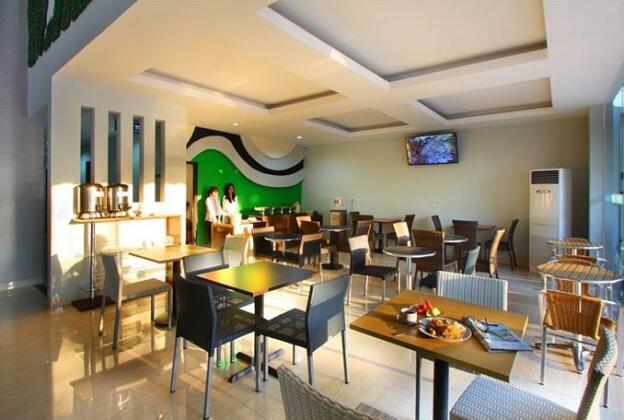 Sumi Hotel Semarang - Photo3