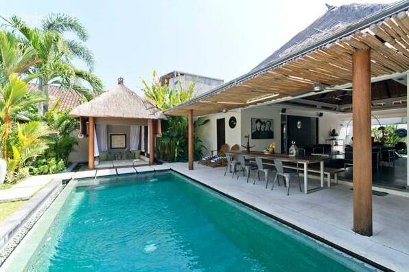 2 Bedroom Villa In Central Seminyak - Photo4