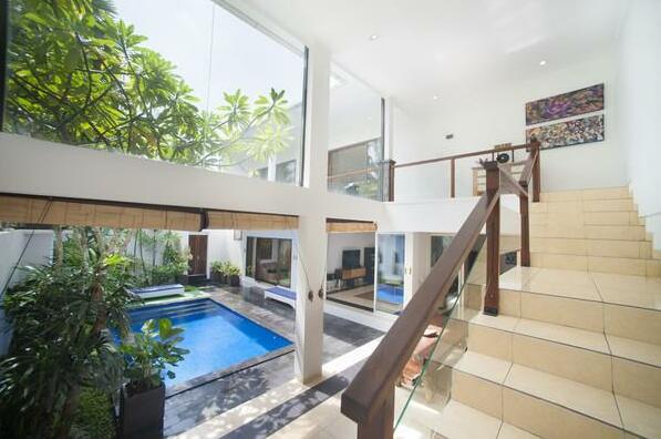 3 Bedroom Villa On Oberoi St Seminyak - Photo4