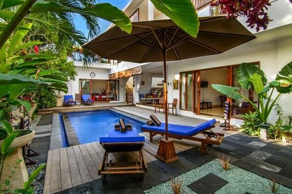 4 Bedroom Villa Oberoi Seminyak - Photo5