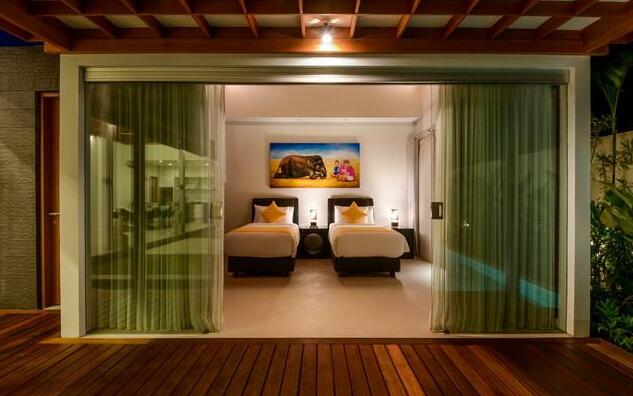 4-Bedroom Villa With Pool Seminyak - Photo4