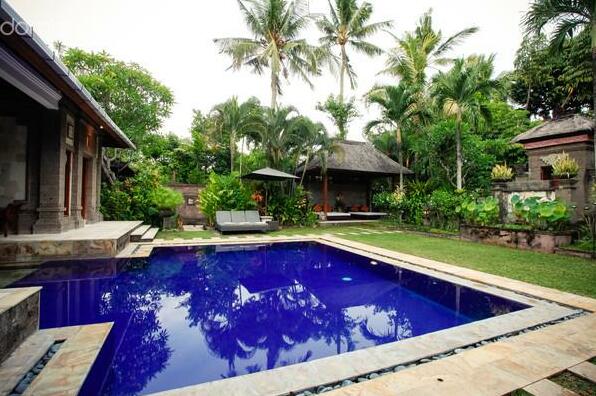 4 Bedroom Villa W/Private Pool Seminyak - Photo3