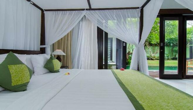 5 Bedroom 2 Villas Sidebyside 2 Pools - Photo5
