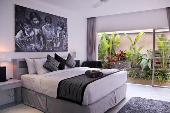 5 Bedroom Villa Seminyak - Photo3