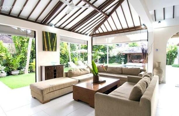A1 - Spacious Family 4Bed Villa Seminyak - Photo5