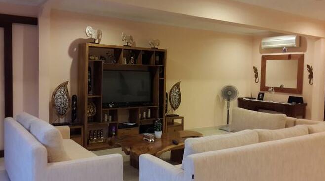 A3 - Spacious Family 5Bed Villa Seminyak - Photo5