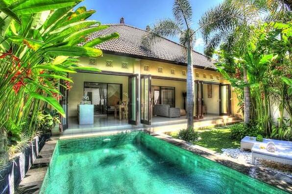 Affordable 2 BR Villa in Heart Seminyak - Photo2