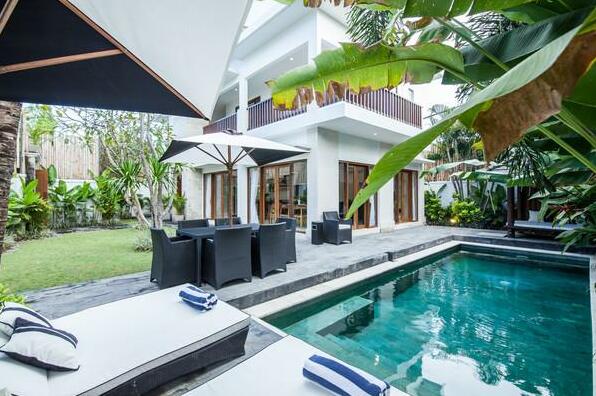 Affordable Designer 4 Bdrms in Seminyak - Photo2