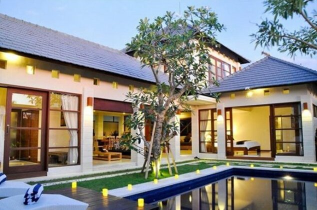 Alma Villas Seminyak - Photo2