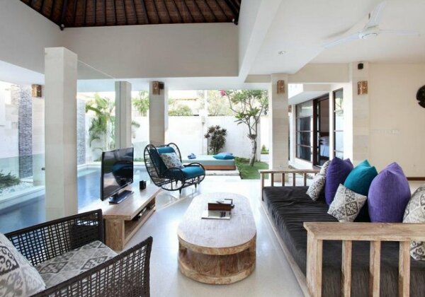 Alma Villas Seminyak - Photo3
