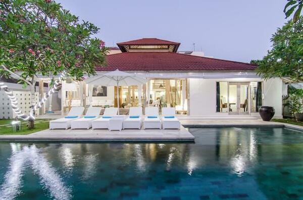 Amazing Luxury Seminyak 5 mins to beach - Photo2