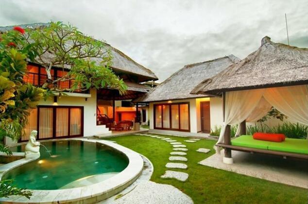 Athena Garden Villa Seminyak - Photo3