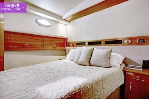 Avalon Luxury Yacht - Photo2