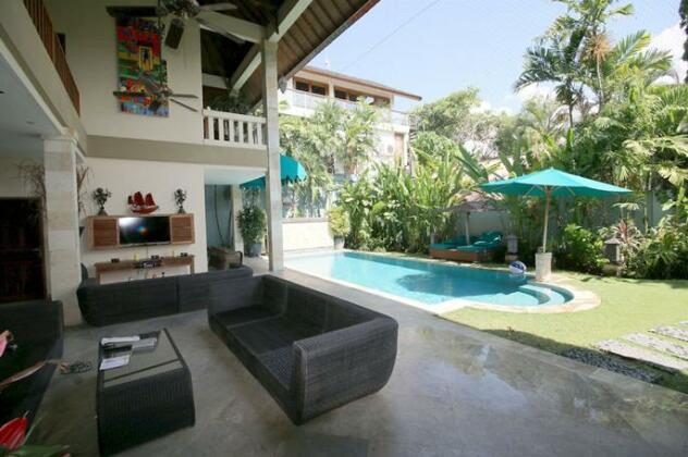 Bali Mystique Hotel and Apartments - Photo2