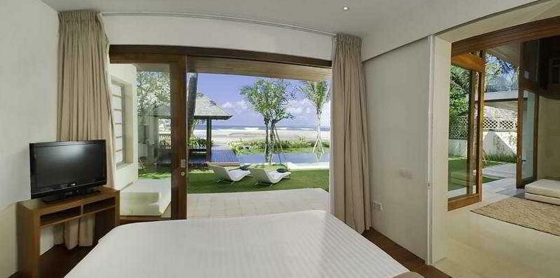 Beach House Seminyak - Photo2