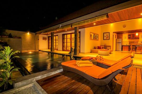 Beautiful & Romantic 2 bedroom Villa - Photo2