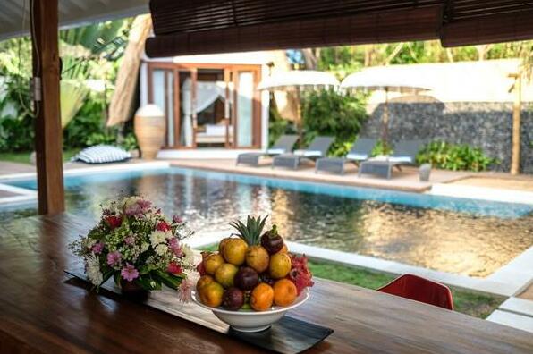 Buddha 5 Bedroom Villa Central Seminyak - Photo3