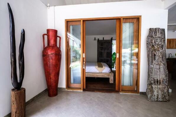 Buddha 5 Bedroom Villa Central Seminyak - Photo4
