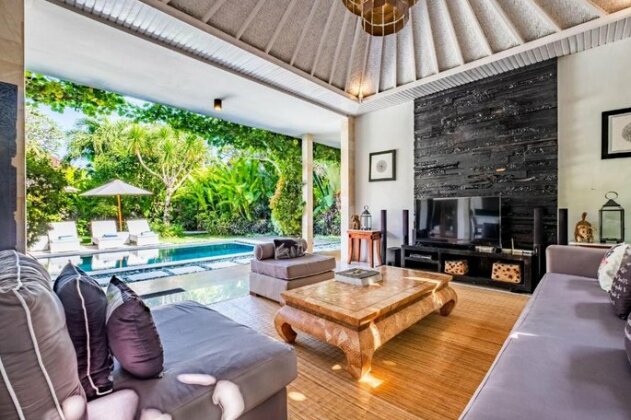 Central Seminyak Villa Martini - Photo3