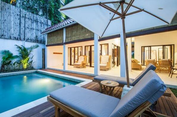 Charming 2 Bedrooms Villa in Seminyak - Photo2
