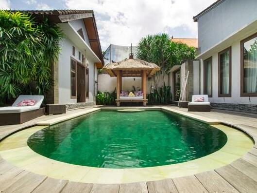 Charming 3 BR Villa in Seminyak 46 - Photo3