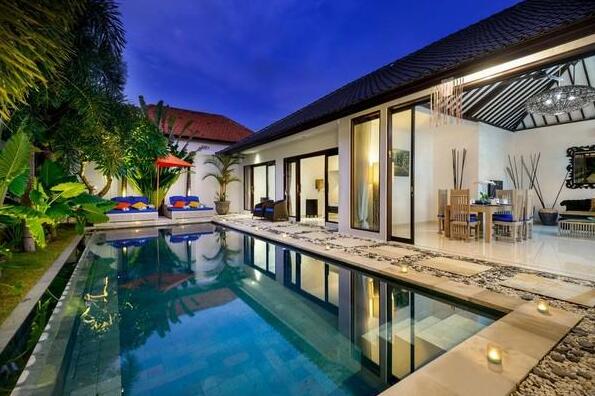 Chic 3 br pool villa in Oberoi/Seminyak - Photo2