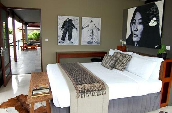 Chimera Villas - Photo2