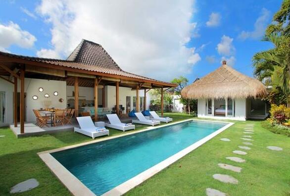 D1 Oberoi Central Seminyak 700m Beach - Photo2