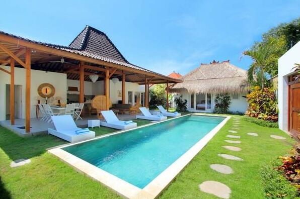 D5 Oberoi Central Seminyak 700m beach - Photo4