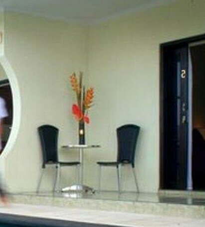 Drupadi Studio Apartments - Photo2