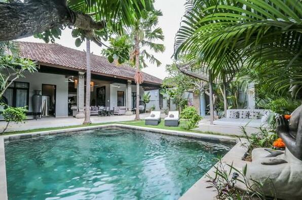 DV23 2 Bed Villa Eat Street Seminyak - Photo3