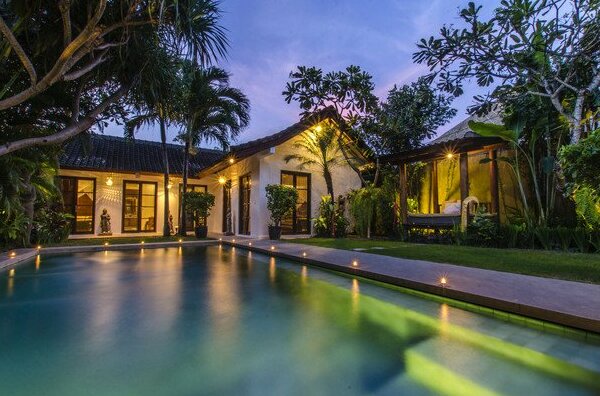 Enchanted JaM 3BR pool villa Seminyak - Photo2