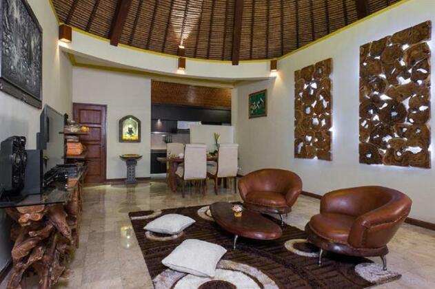 Esterin Seminyak - Photo2