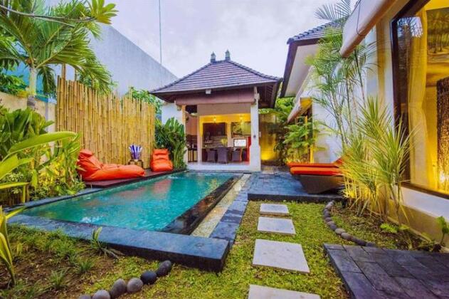 Garden Villas Seminyak - Photo2
