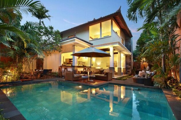 Goldflower Villa Seminyak - Photo2
