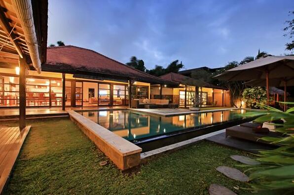 Great Offer 4bed Villa Seminyak Prime - Photo2