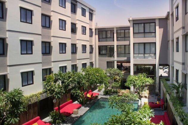 Hotel Dafam Savvoya Seminyak - Photo2