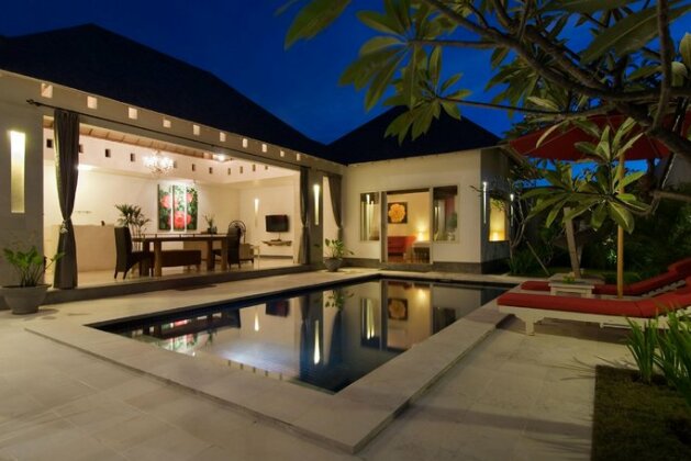 Kamuela Villas Seminyak - Photo2
