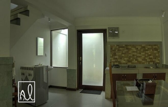 La House - Photo4