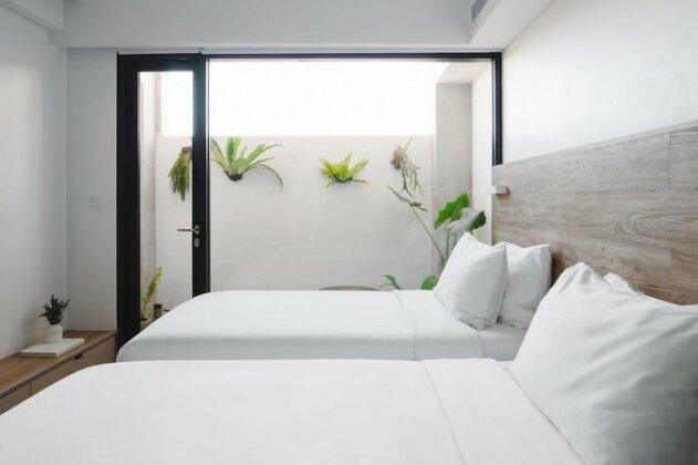 Lloyd's Inn Bali - Photo5