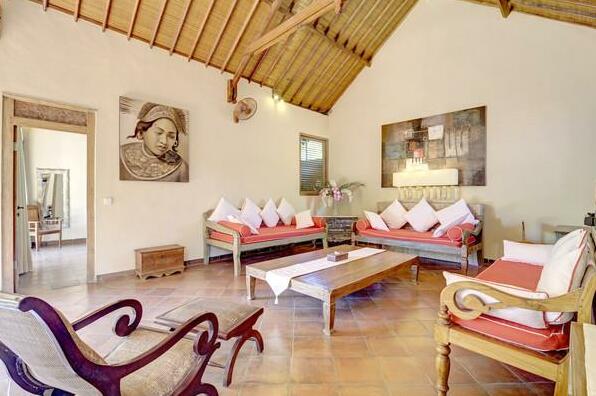 Lovely Strategic Seminyak Villa - Photo3