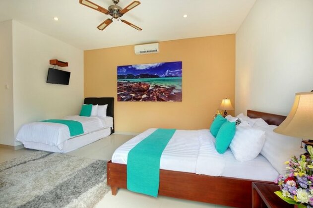Lucia Villa Seminyak Beachside - Photo3