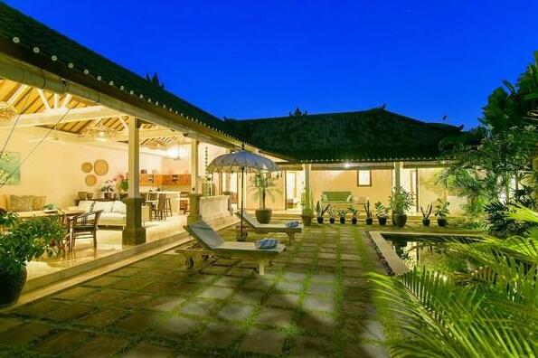 Luxury 3 Bedroom Villa Seminyak - Photo4