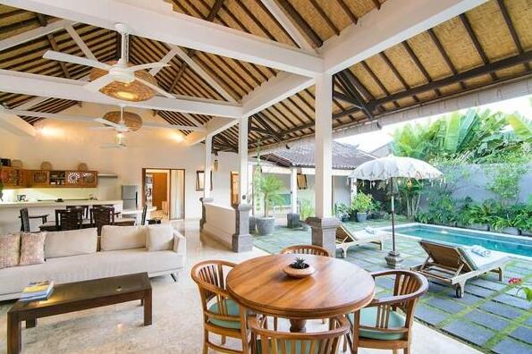 Luxury 3 Bedroom Villa Seminyak - Photo5