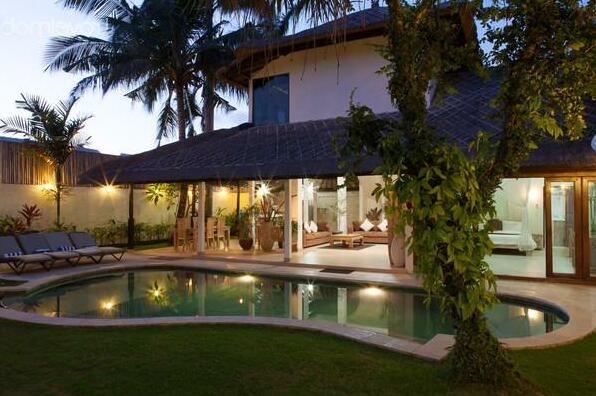 Luxury 3 Bedroom Villa - Photo3