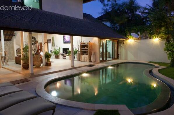 Luxury 3 Bedroom Villa - Photo4