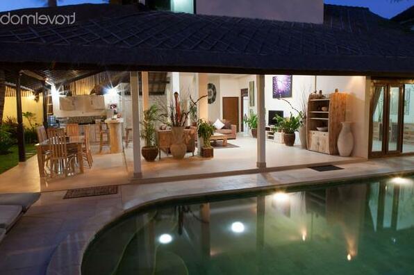 Luxury 3 Bedroom Villa - Photo5