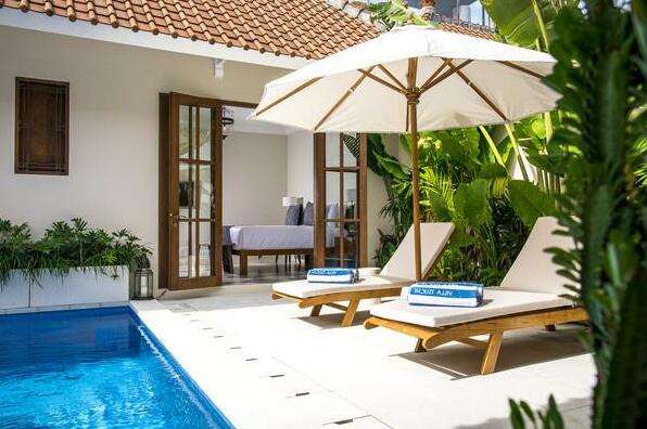 Luxury villa steps from Seminyak Centre - Photo3